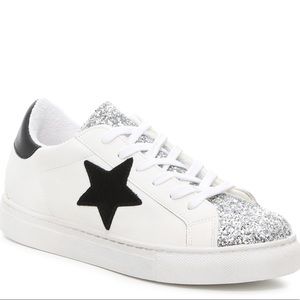 Steve madden sparkly shoes 7.5